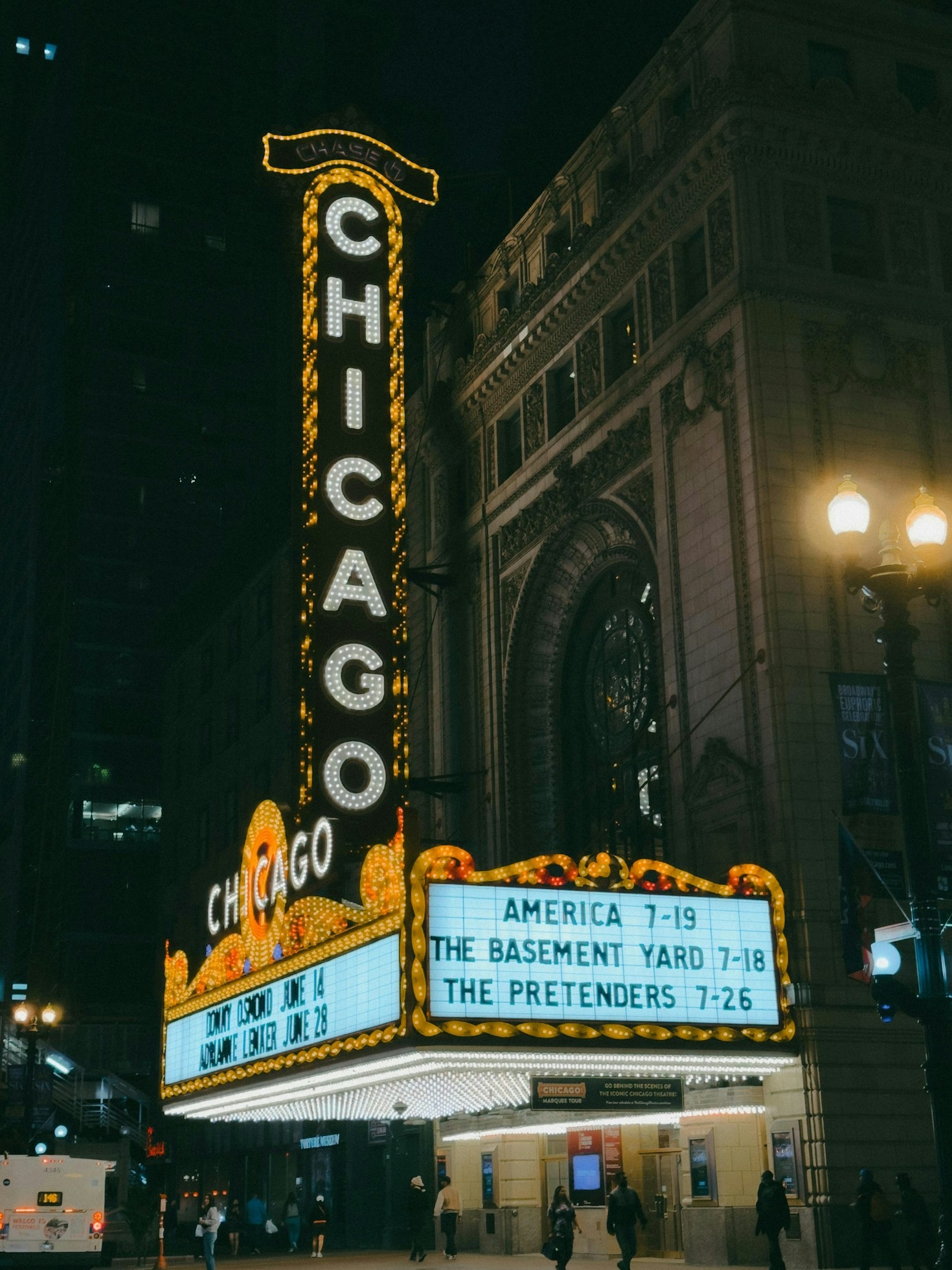 Wrigleyville’s Food Scene: Where to Eat and Drink